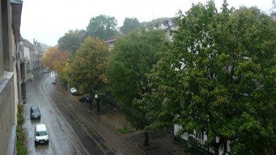 В історичному центрі Львова у стіні квартири багатоповерхівки виявили замуровану гранату