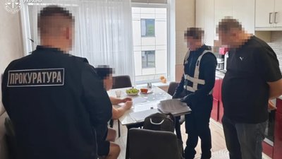 На Львівщині судитимуть інспектора в'язниці