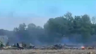 Розбився фронтовий бомбардувальник Су-24М (ВІДЕО)