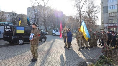 Львівщина провела в останню путь Героя України Василя Мацька (ФОТО)