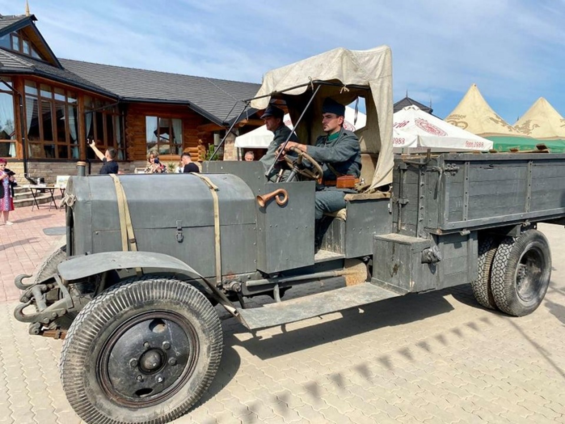 На Львівщині відбувається перший всеукраїнський фестиваль історичної пісні та поезії