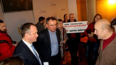 Це буде другий Чорнобиль: як міністра Семерака переконували проти заводу на Пластовій у Львові (ВІДЕО)