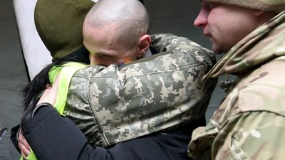 Стали відомі імена перших звільнених полонених