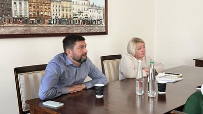 У Львові знову відклали обʼєднання поліклінік