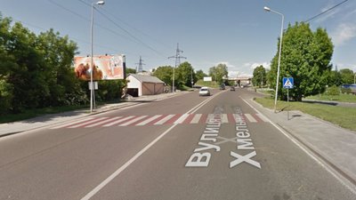 На Галицькому перехресті "вліплять" ще один світлофор