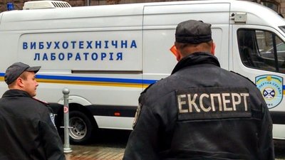 Учора українські аеропорти "мінували" з сусідньої держави - Національна поліція