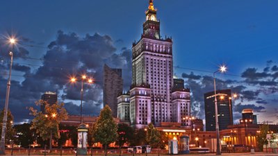 У Варшаві у перші дні роботи театрів розкупили майже всі квитки