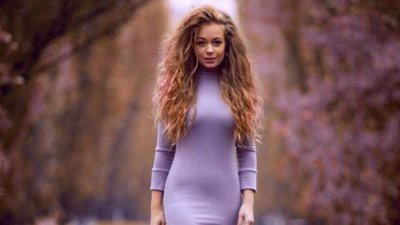 Не зважаючи на війну: українська співачка виступила в Москві (ВІДЕО)
