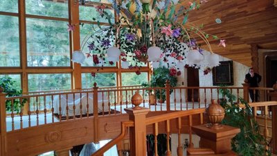 До маєтку Медведчука на Закарпатті прийшли з обшуками (ФОТО)