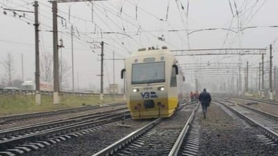 У столиці зійшов з колій аероекспрес "Київ-Бориспіль" (ФОТО)