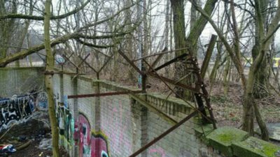 У Німеччині знайшли невідомий 80-метровий фрагмент Берлінського муру
