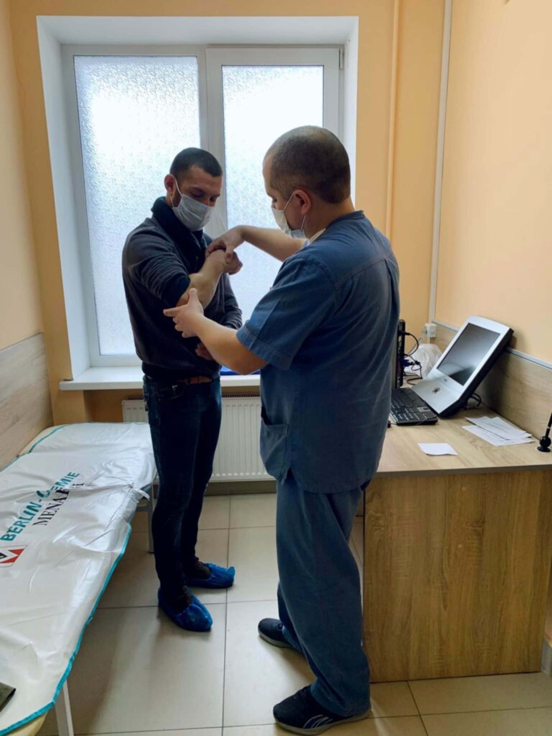 Премію комунальникам Садового: у Львові до травмпунктів потрапила понад сотня людей