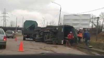 У Львові "ліг" автомобіль