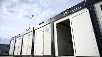 Україна отримала модульні будинки для постраждалих від війни (ФОТО)