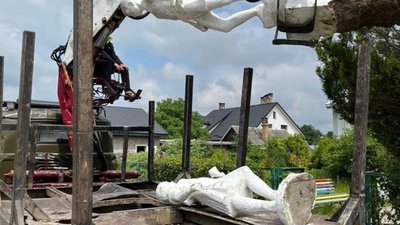 Жовківська громада завершила процес декомунізації