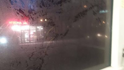 У Львові пасажири мерзнуть у тролейбусі