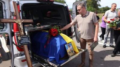 Львівщина попрощалась із двома захисниками