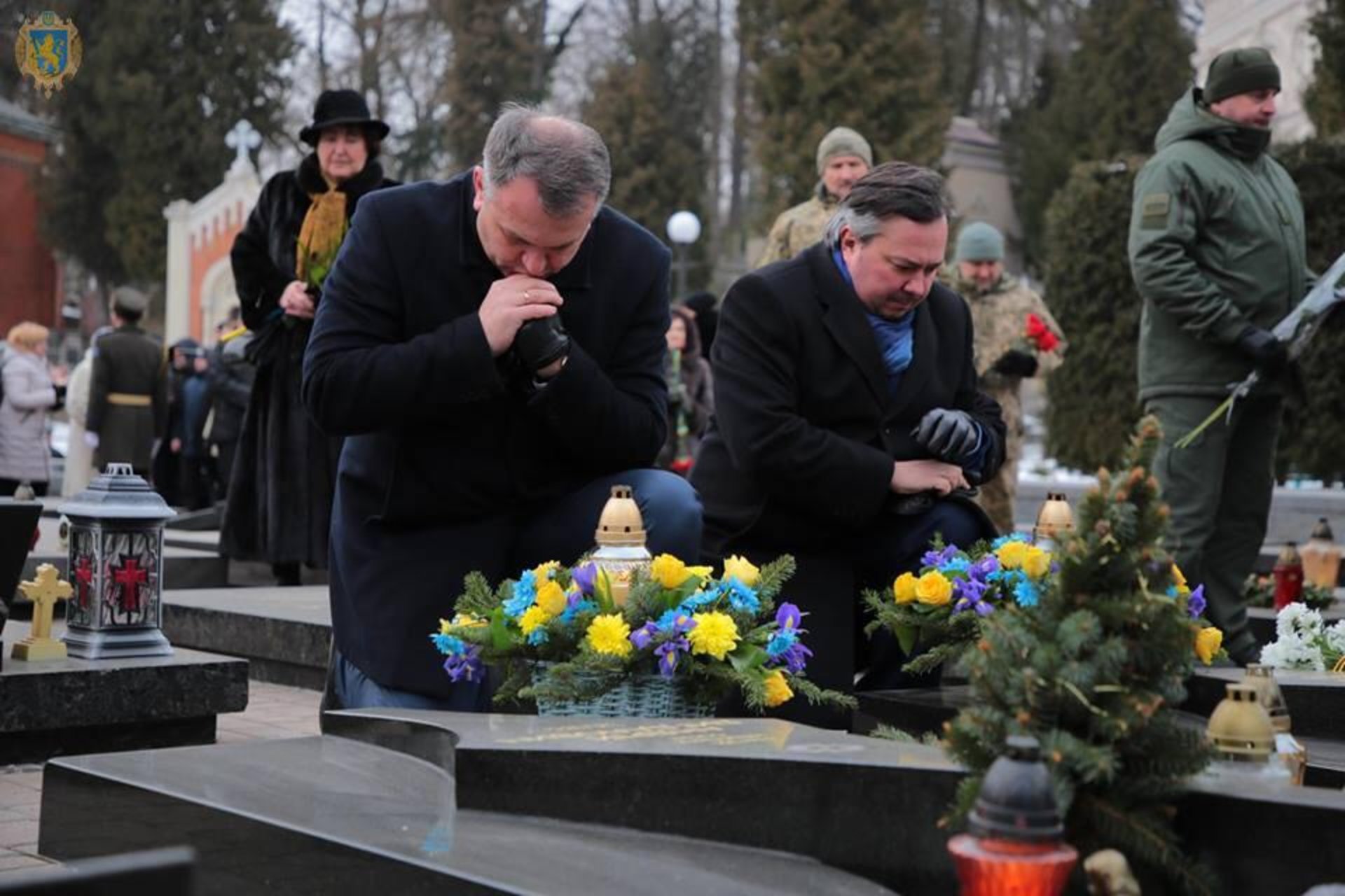На Личакові до Дня Соборності вшанували пам'ять Героїв. Фото: прес-служба ЛОДА.