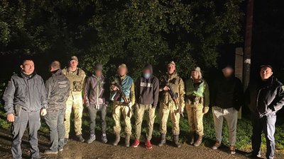 На Львівщині затримали нелегальних мігрантів з Гвінеї та Сенегалу (ФОТО)