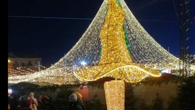 Скандальному капелюху з новорічної ялинки знайшли нове застосування (ФОТО)