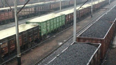 У Сколівському районі вантажний поїзд переїхав молоду жінку