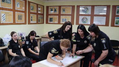 З вересня у 25 школах Львова працюватимуть офіцери служби освітньої безпеки
