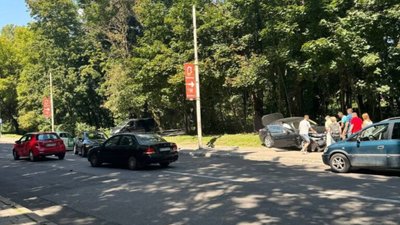 У Львові ДТП зупинила рух на одній із вулиць (ФОТО, ВІДЕО)