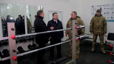 У нас з’являється нова потужна високотехнологічна зброя, яка дасть можливість наносити ураження противнику і захищати свою країну, - Полторак