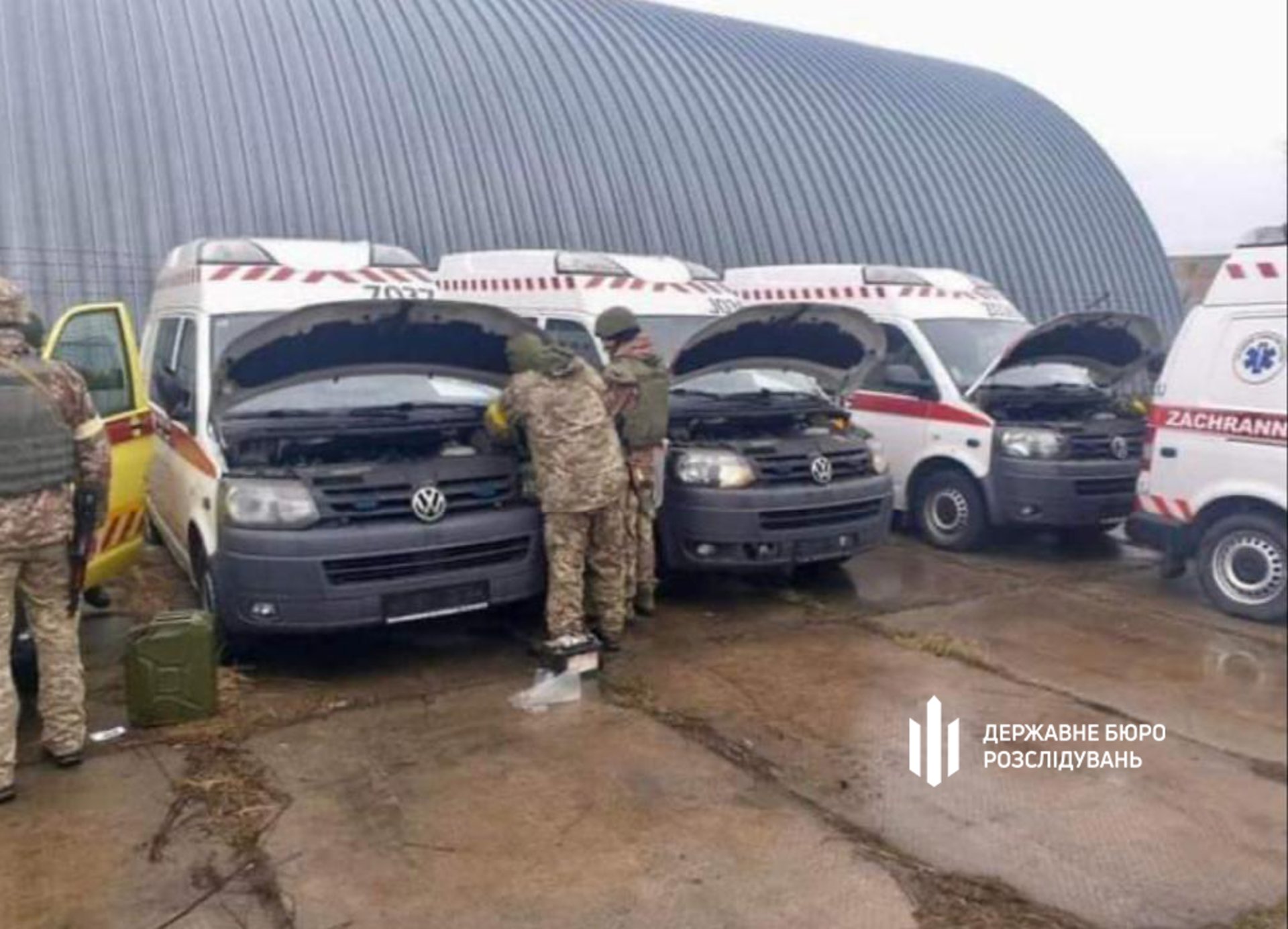ДБР повідомило про підозру митникам
