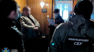 Дискредитував ЗСУ та принижував військових на замовлення: СБУ оголосила підозру буковинцю