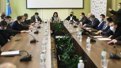 Два місяці без роботи: Львівська облрада збереться на чергову сесію аж 1 березня