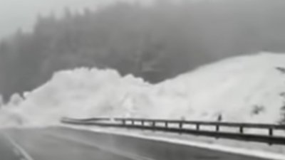 У Сколівському районі лавина перегородила трасу "Київ - Чоп" (ВІДЕО)
