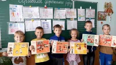 ​​У школах Львівщини рекомендують відновити очну та змішану форми навчання