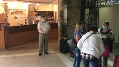 У санаторіях Трускавця поселяються перші відпочивальники (ФОТО)