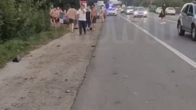 На Львівщині два автомобілі злетіли з дороги (ВІДЕО)
