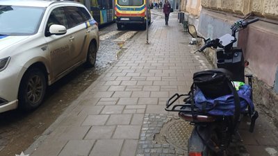 У Львові скутер травмував жінку (ФОТО)