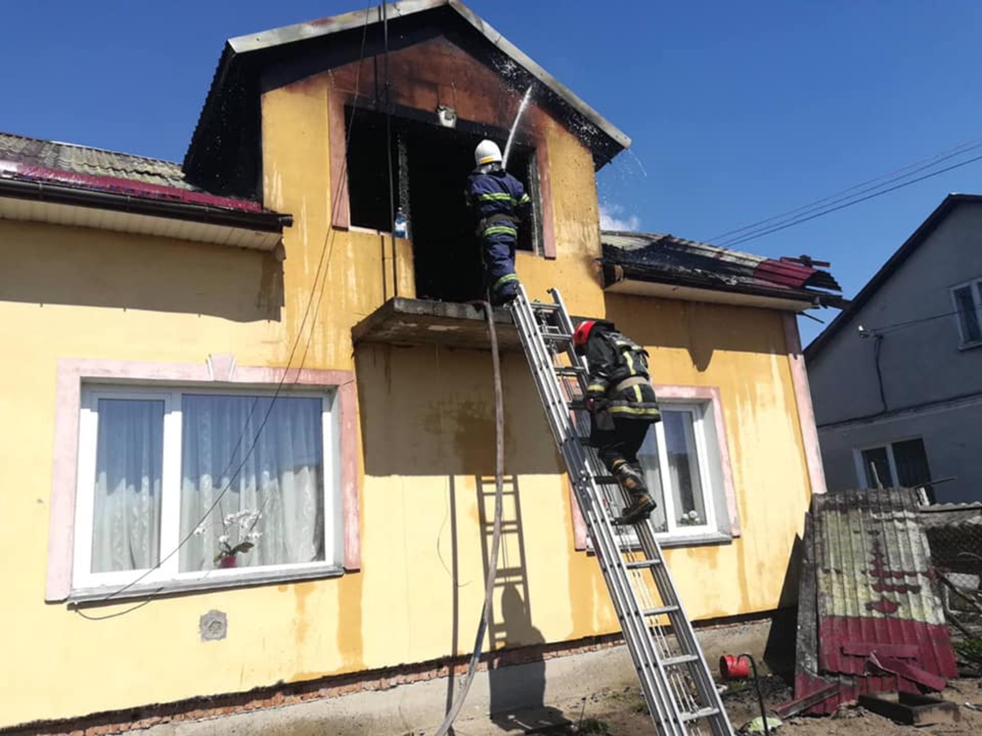На Яворівщині просять допомогти спортсменці, у якої вигорів будинок. Фото: Управління фізичної культури та спорту Львівської ОДА.