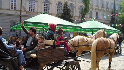 У Львові туристів кататимуть під наглядом камер