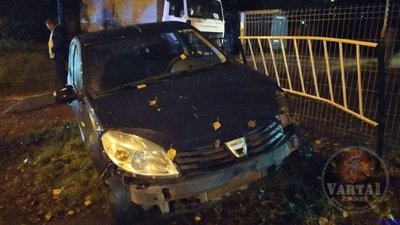 У Львові жінка-водій вилетіла на тротуар і збила пішохода (ФОТО)