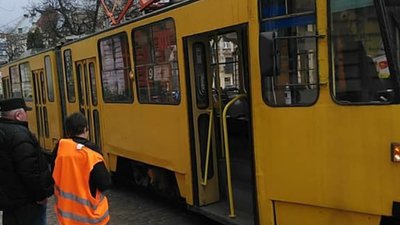 У Львові вимагають підвищити вартість проїзду у трамваях та тролейбусах