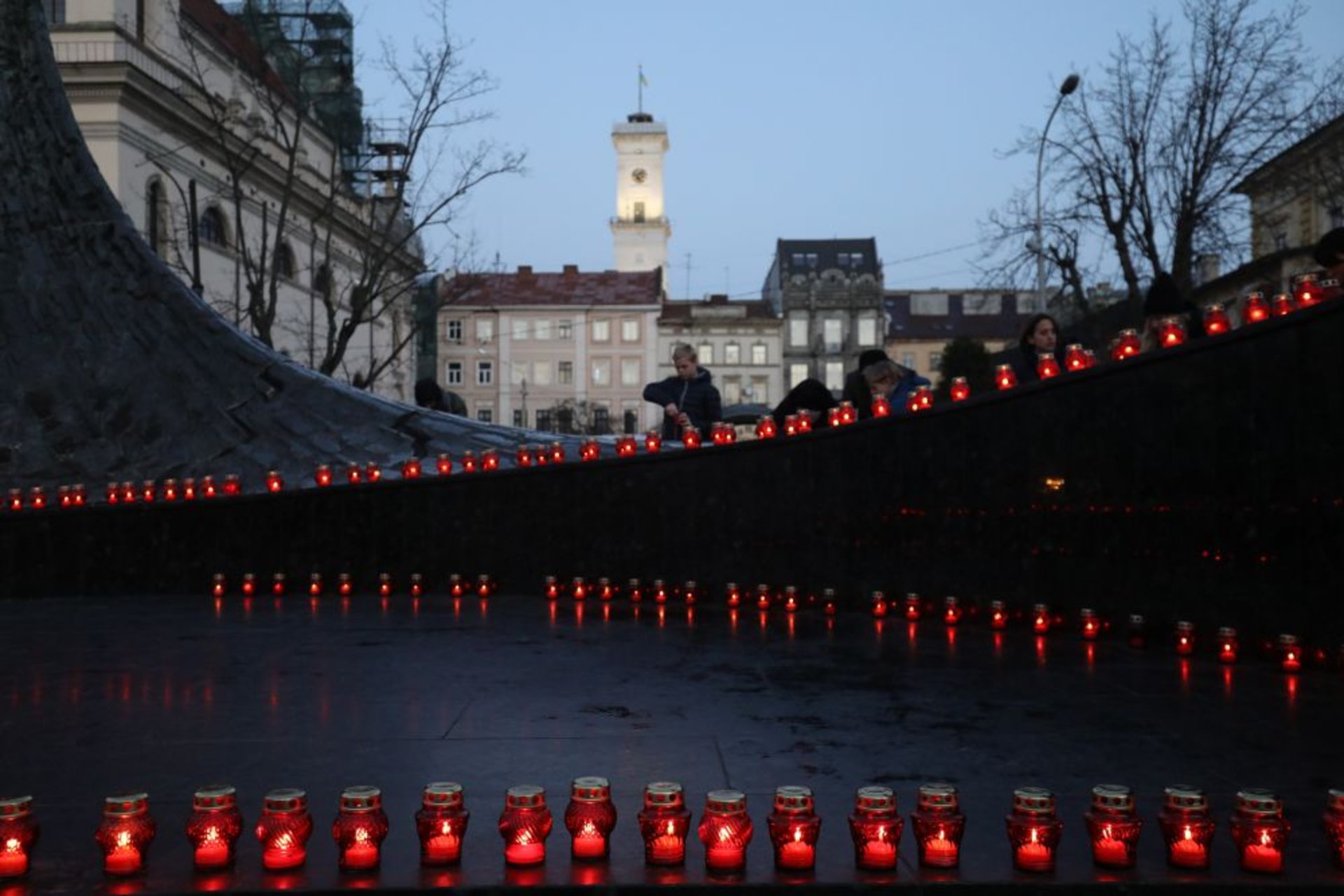 У Львові вшанували пам’ять жертв голодоморів та політичних репресій, фото ЛМР