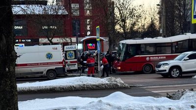 У Львові чоловіку стало погано у автобусі