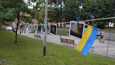 На Львівщині відбудеться благодійна фотовиставка просто неба «На прищепках»