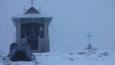 У Карпатах сьогодні сніг і мороз (ФОТО)