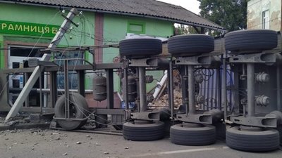 Лікар розповів про стан дітей, які травмувалась внаслідок ДТП у Рудках (ВІДЕО)