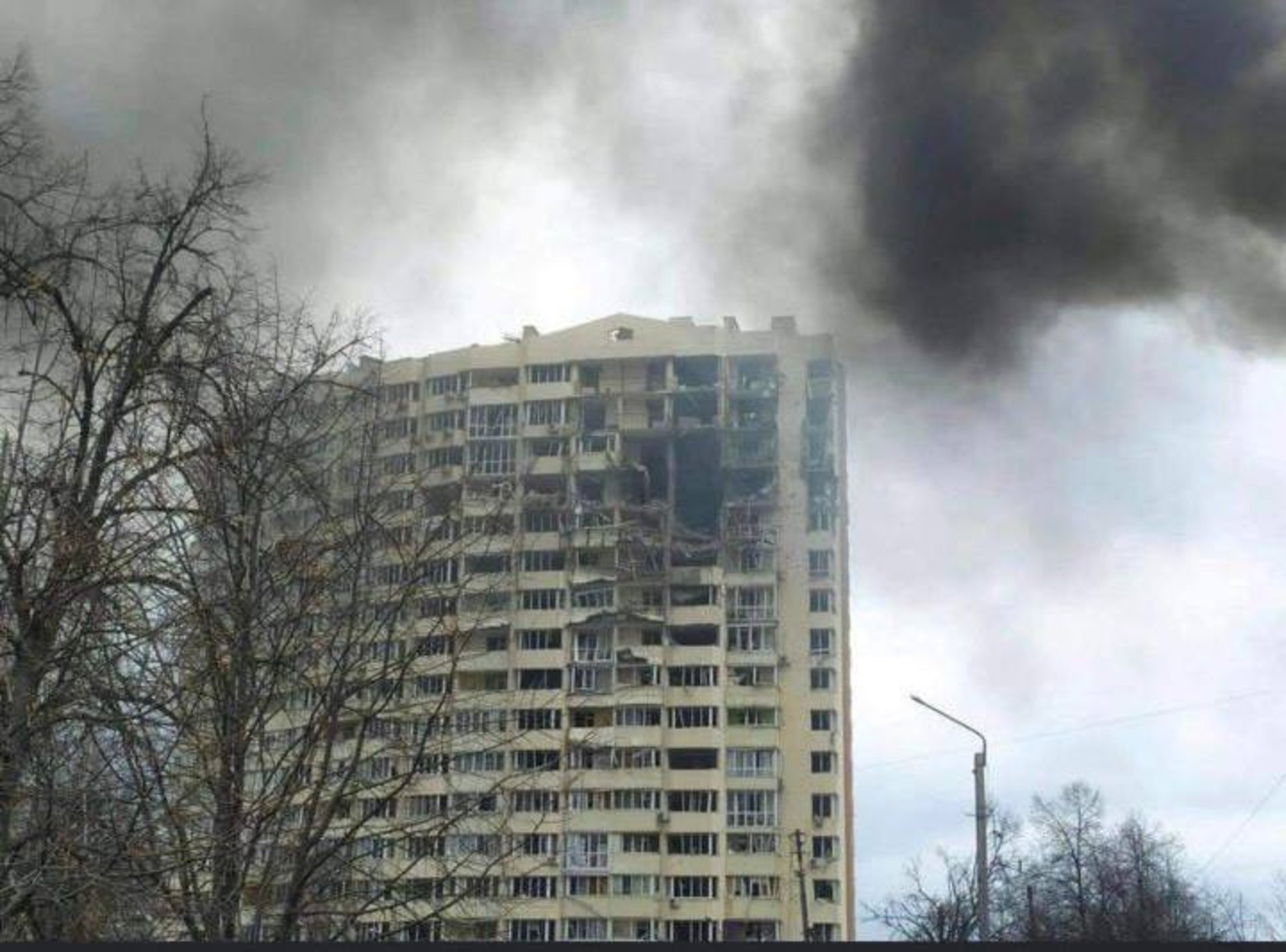Російські війська завдали ракетного удару по центру Чернігова
