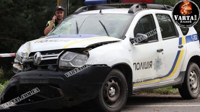 У Львівській області сталося ДТП за участі авто поліції (ФОТО, ВІДЕО)