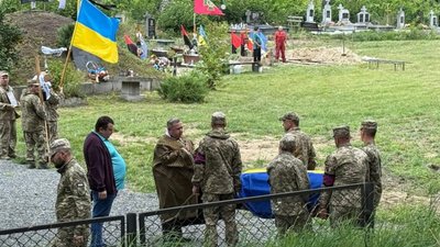 Жовква попрощалась із захисником