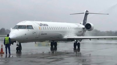 У Львові приземлився перший літак регулярного рейсу із Франкфурта (ВІДЕО)