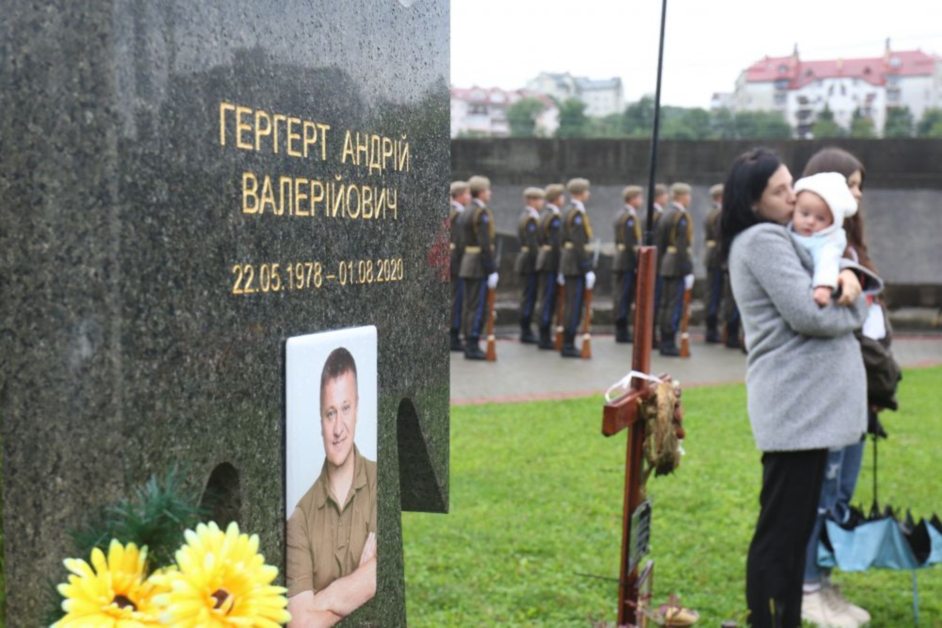 На Личаківському цвинтарі вшанували пам’ять новітніх Героїв, фото ЛМР